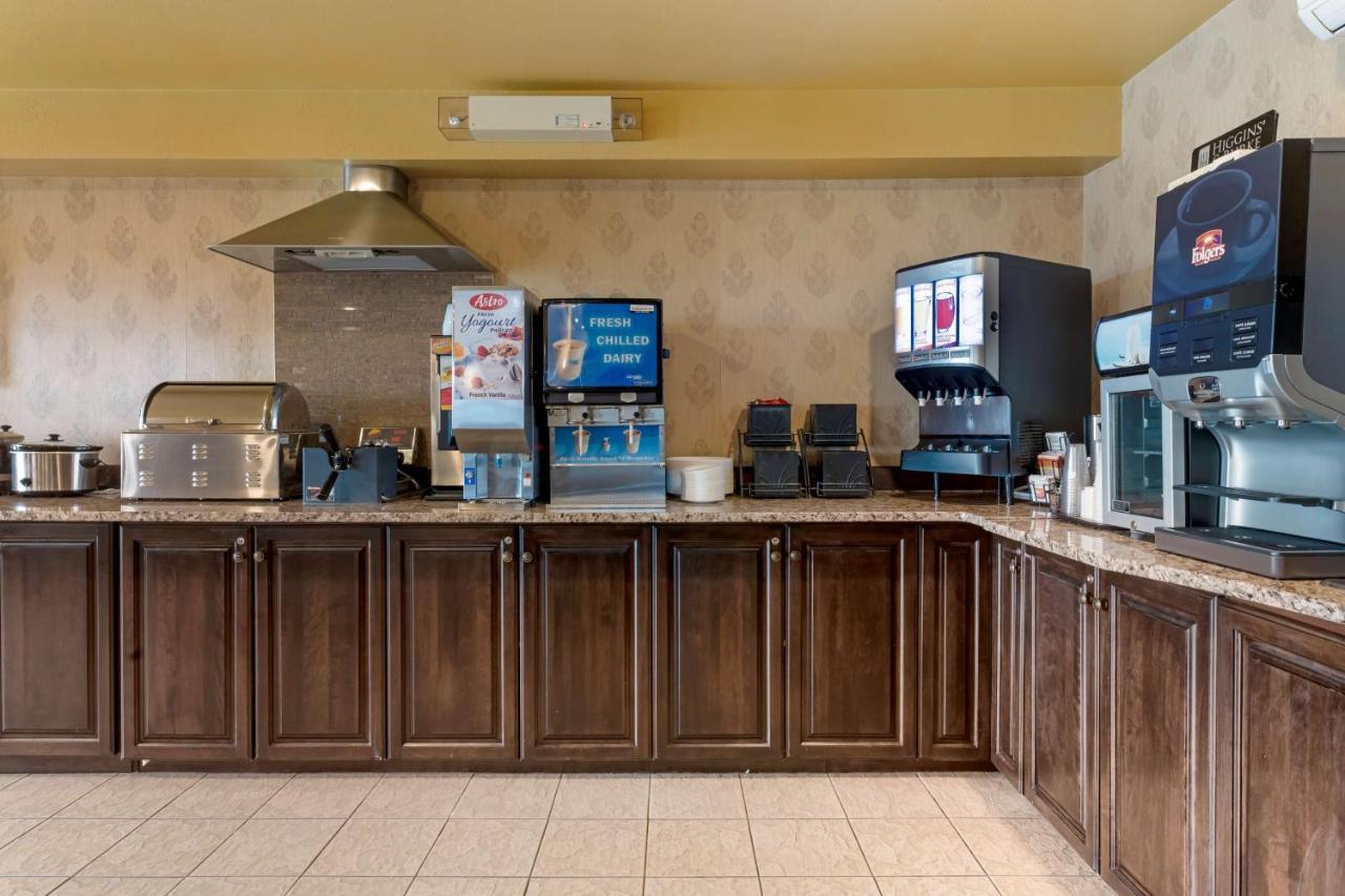 Best Western Plus Grand-Sault Hotel & Suites Exterior photo