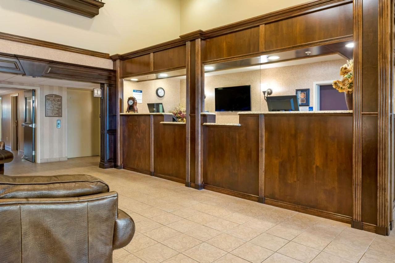 Best Western Plus Grand-Sault Hotel & Suites Exterior photo