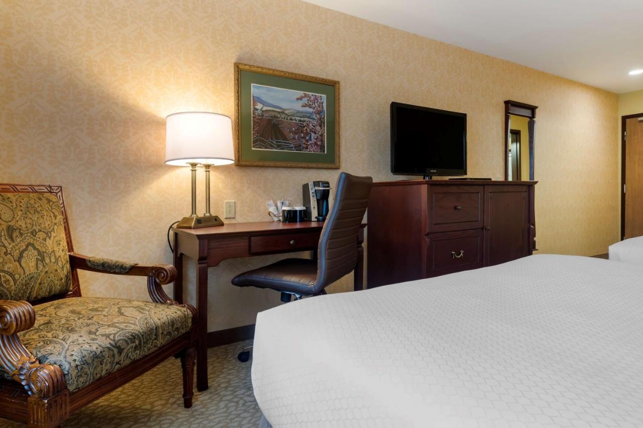 Best Western Plus Grand-Sault Hotel & Suites Exterior photo