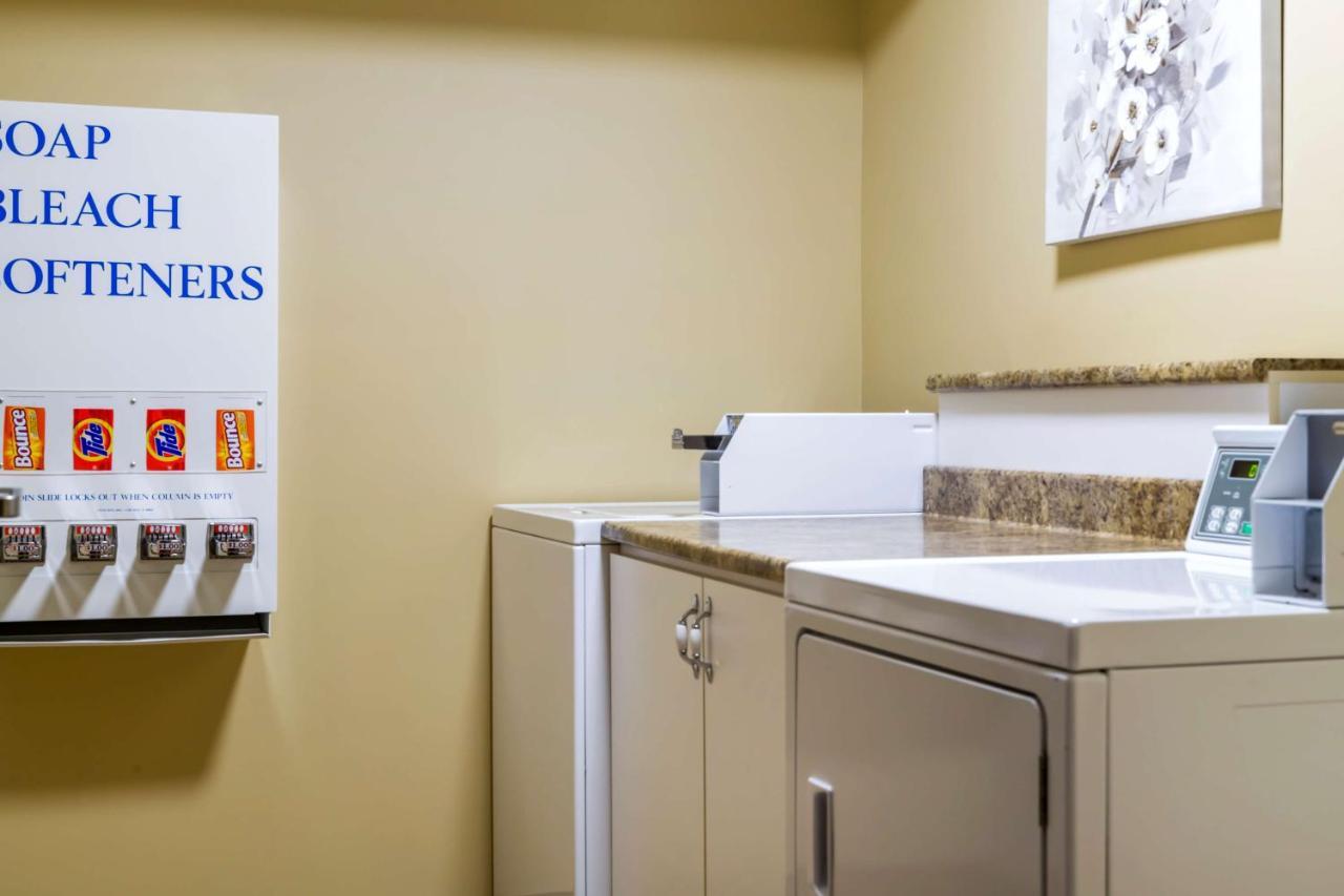 Best Western Plus Grand-Sault Hotel & Suites Exterior photo