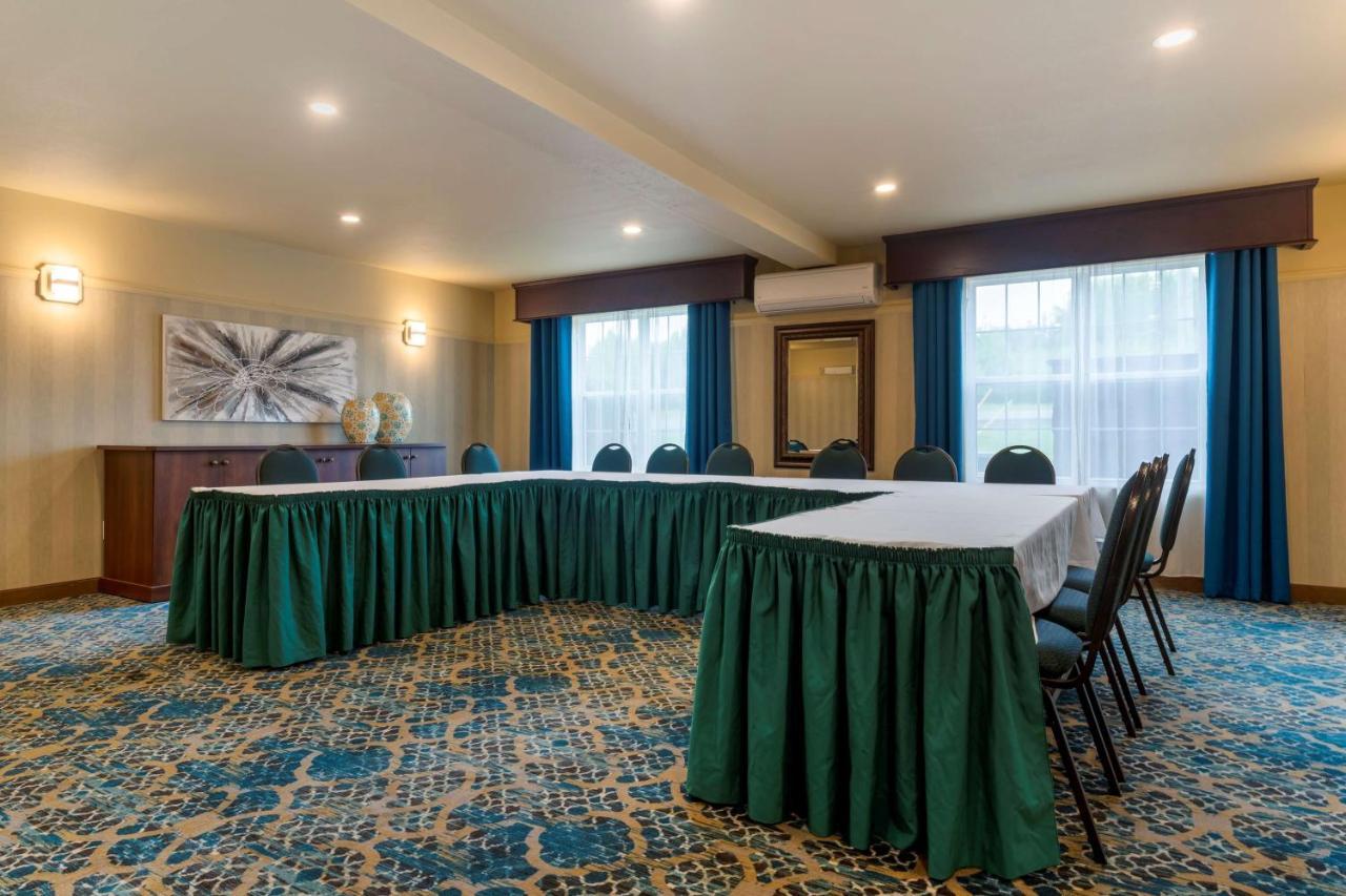 Best Western Plus Grand-Sault Hotel & Suites Exterior photo