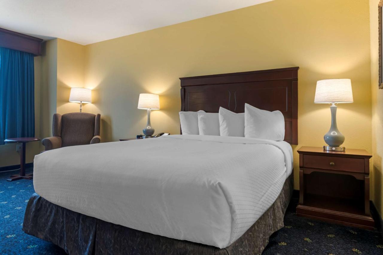 Best Western Plus Grand-Sault Hotel & Suites Exterior photo