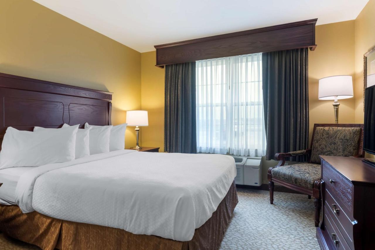 Best Western Plus Grand-Sault Hotel & Suites Exterior photo