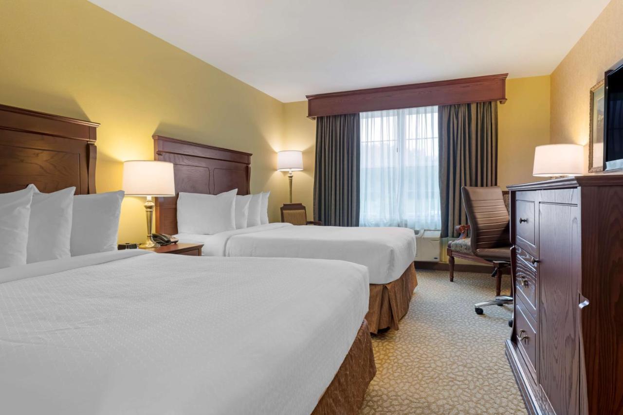 Best Western Plus Grand-Sault Hotel & Suites Exterior photo