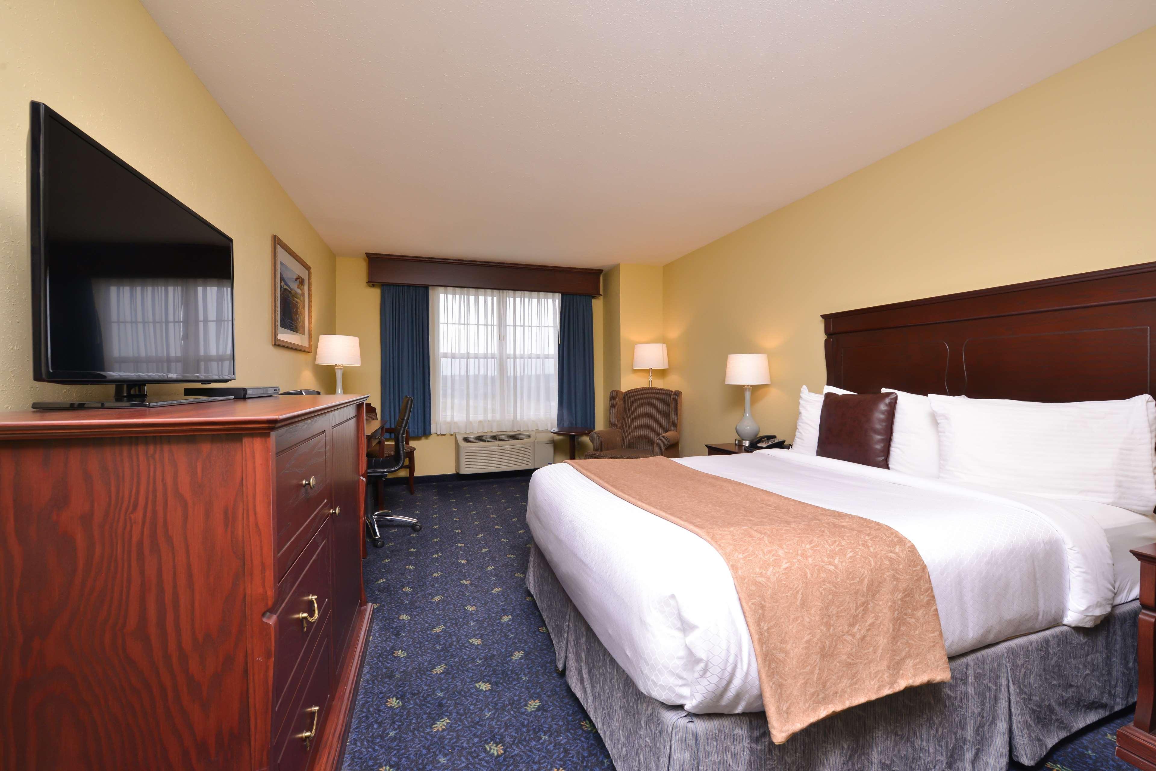 Best Western Plus Grand-Sault Hotel & Suites Exterior photo