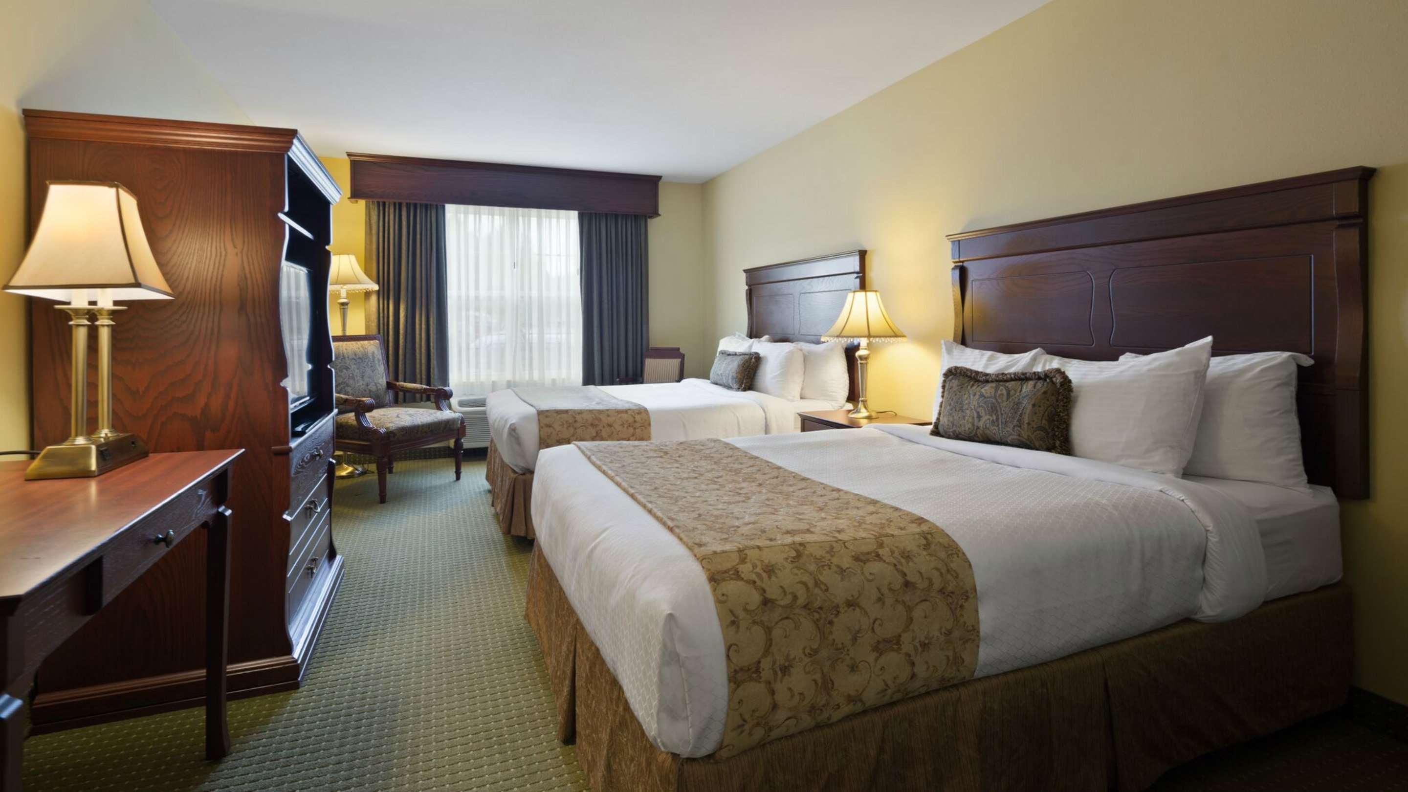 Best Western Plus Grand-Sault Hotel & Suites Exterior photo