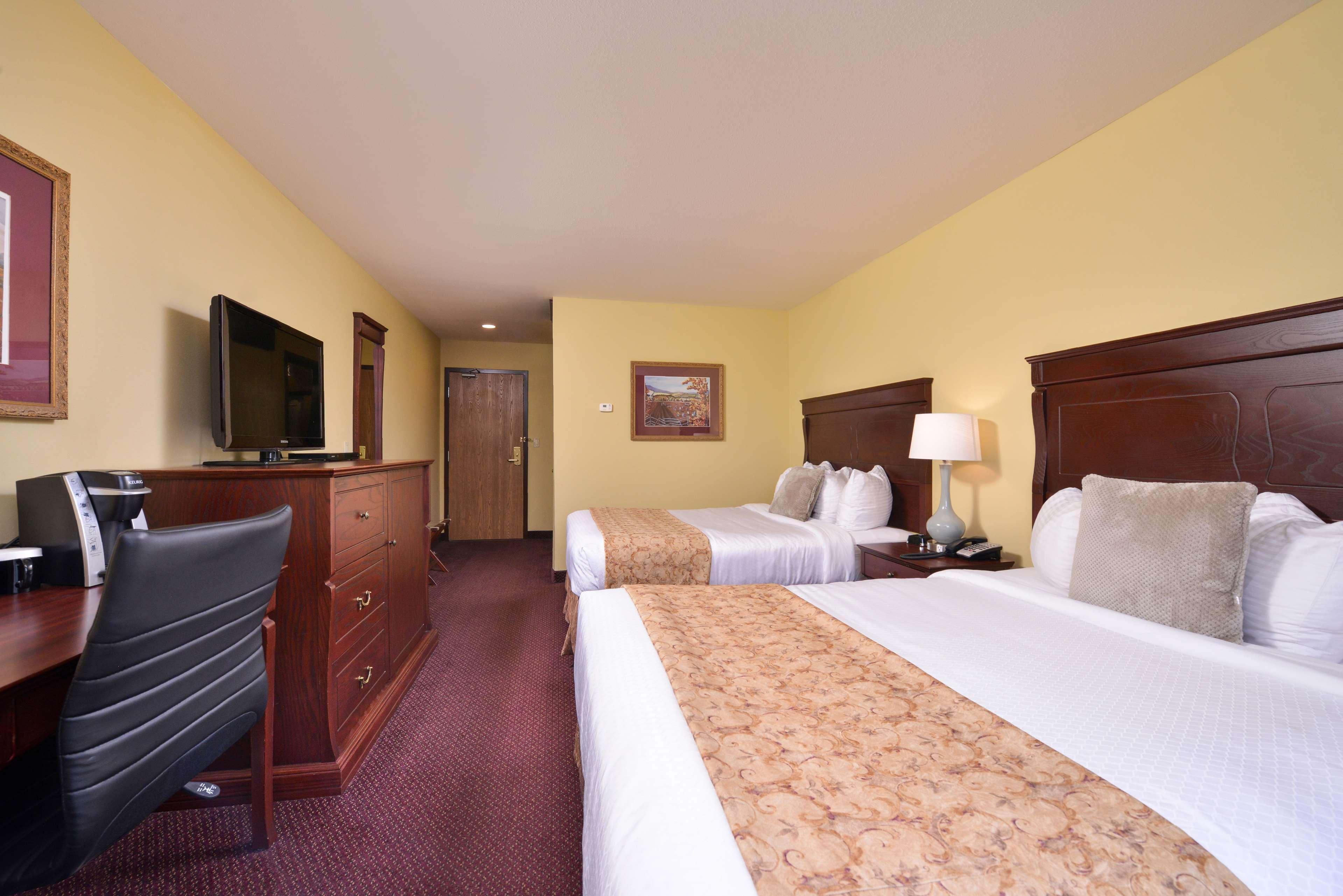 Best Western Plus Grand-Sault Hotel & Suites Exterior photo