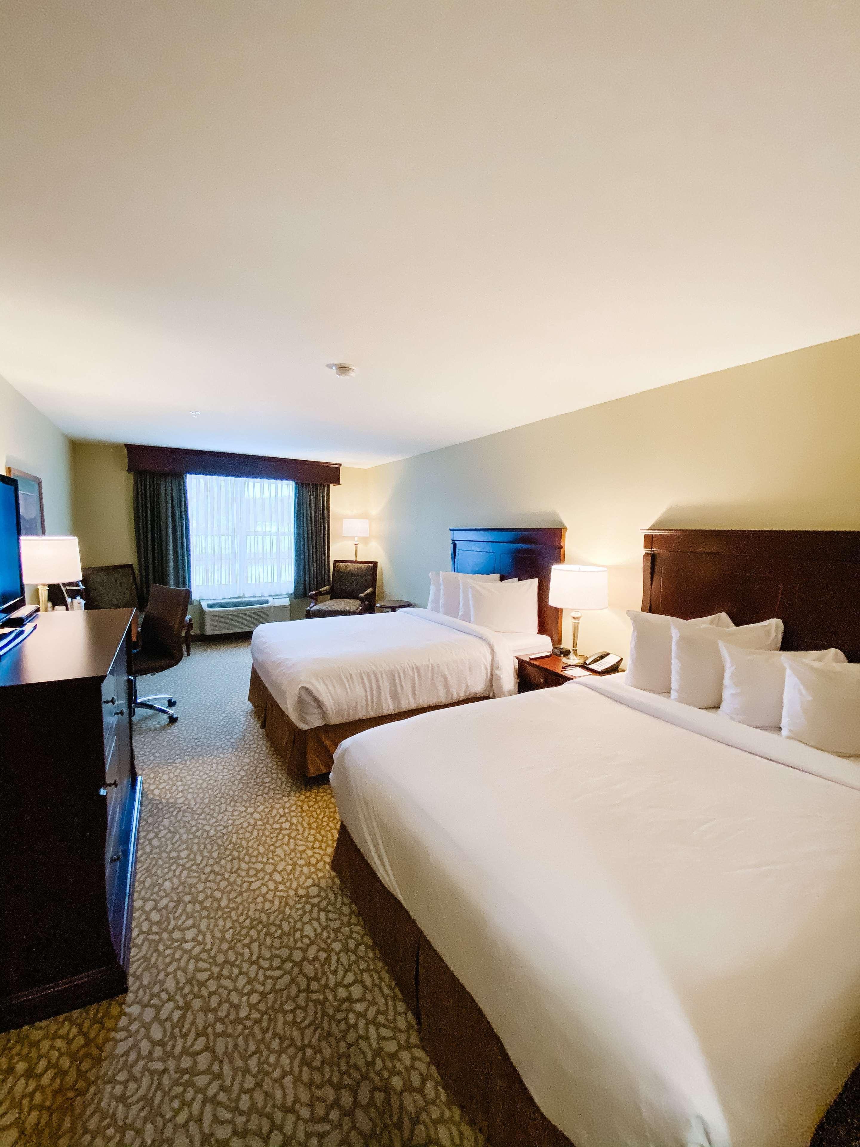 Best Western Plus Grand-Sault Hotel & Suites Exterior photo