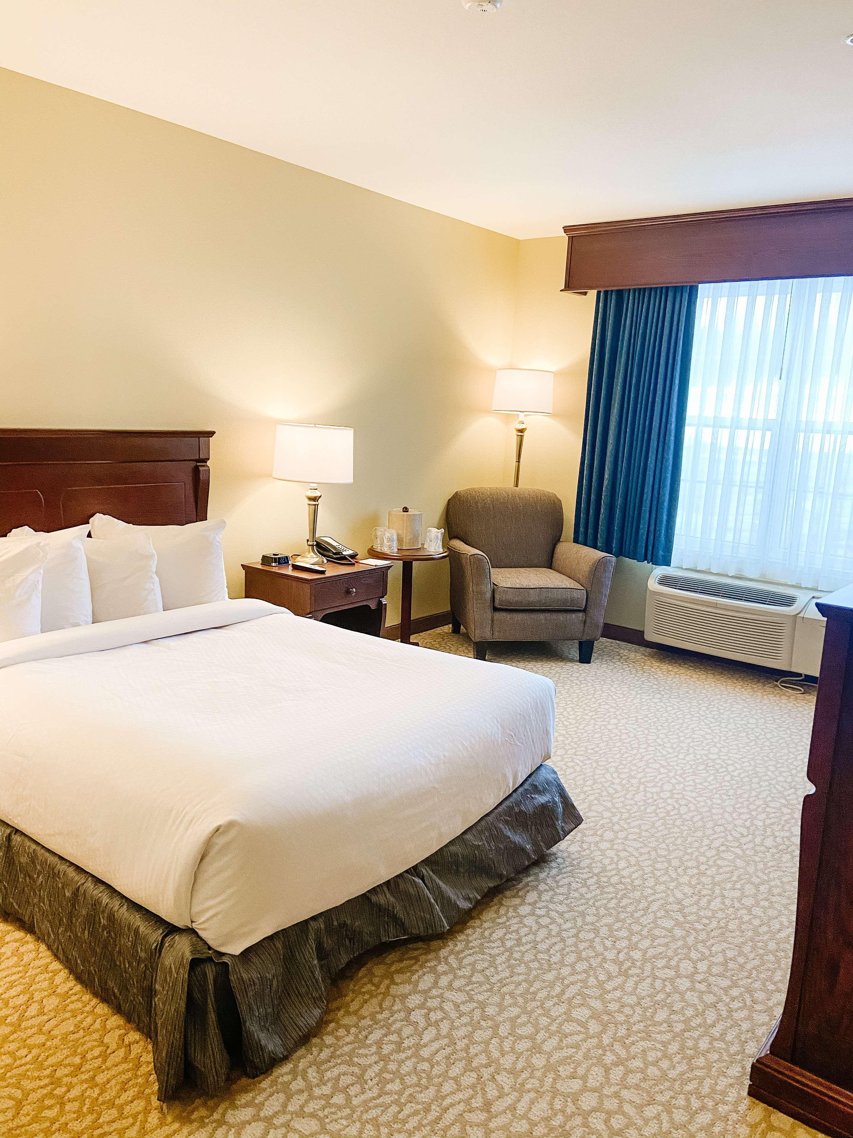 Best Western Plus Grand-Sault Hotel & Suites Exterior photo