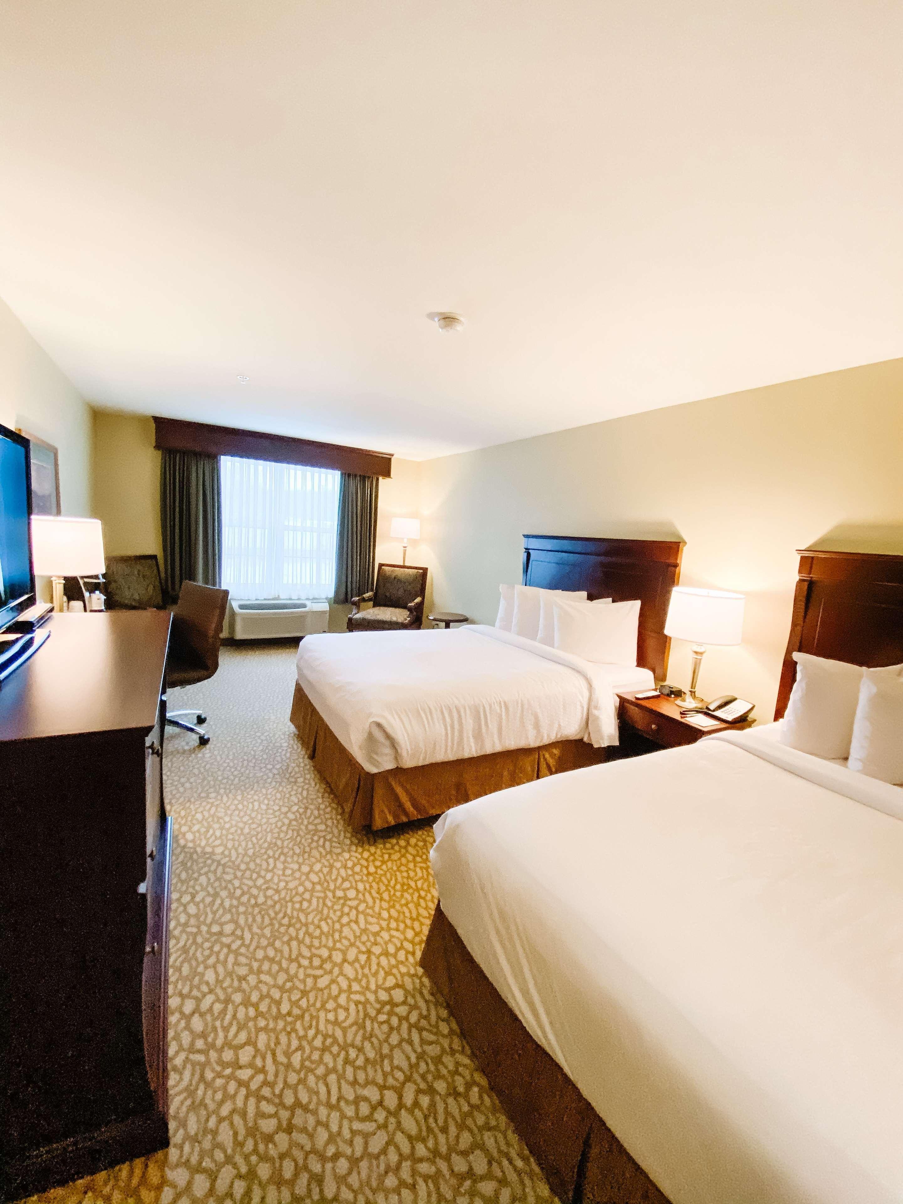 Best Western Plus Grand-Sault Hotel & Suites Exterior photo