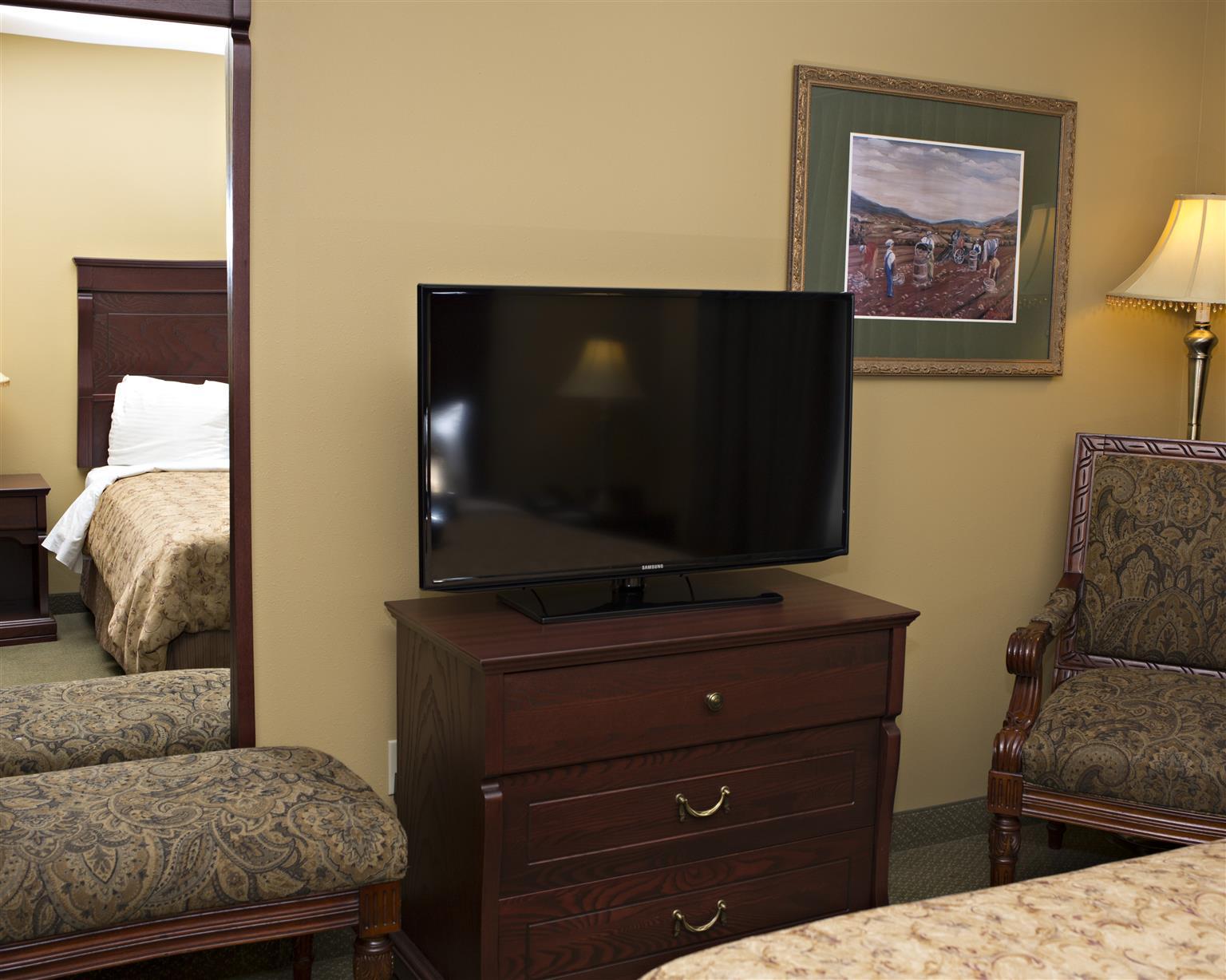 Best Western Plus Grand-Sault Hotel & Suites Exterior photo